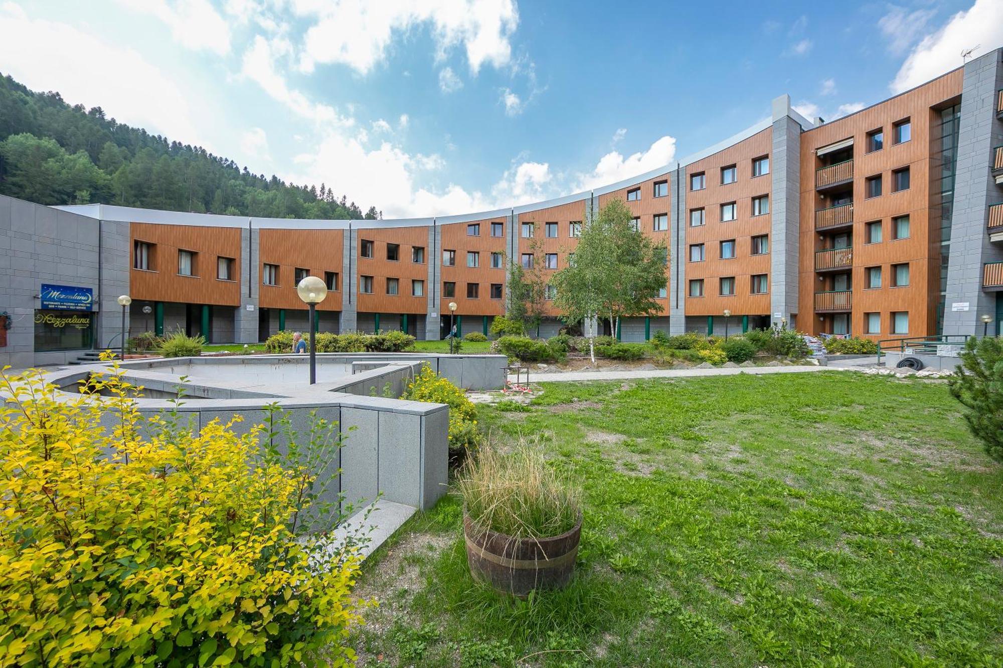 La Marmotta Campo Smith On The Ski Slopes - Happy Rentals Бардонечия Екстериор снимка